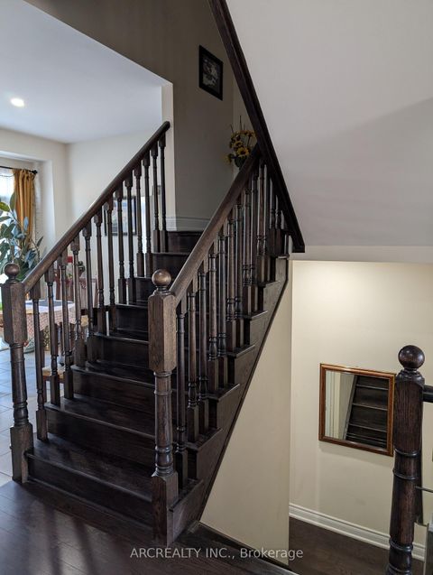 Photo 5 at 46 Betony Drive, Oak Ridges, Richmond Hill