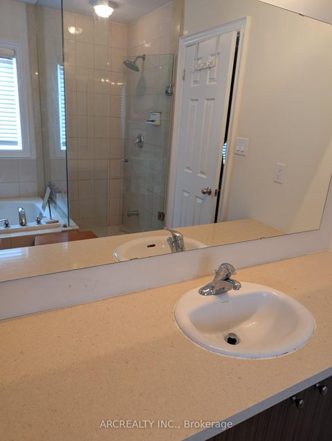 Photo 8 at 46 Betony Drive, Oak Ridges, Richmond Hill