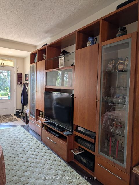 Photo 12 at 46 Betony Drive, Oak Ridges, Richmond Hill