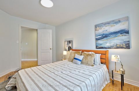 Photo 18 at 43 English Oak Drive, Oak Ridges Lake Wilcox, Richmond Hill