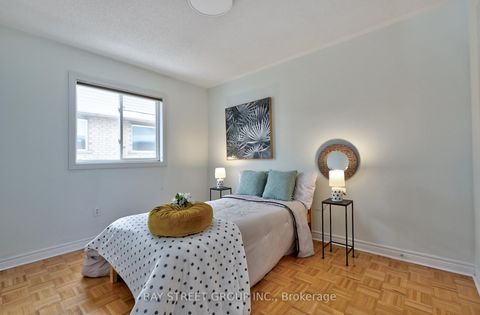 Photo 20 at 43 English Oak Drive, Oak Ridges Lake Wilcox, Richmond Hill