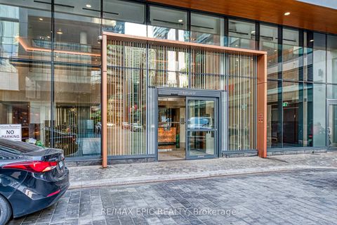 Photo 1 at 810 - 17 Bathurst Street, Waterfront Communities C1, Toronto
