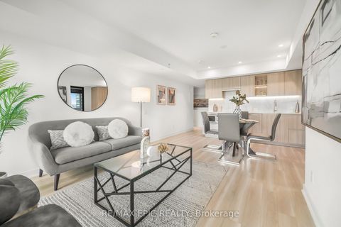 Photo 7 at 810 - 17 Bathurst Street, Waterfront Communities C1, Toronto