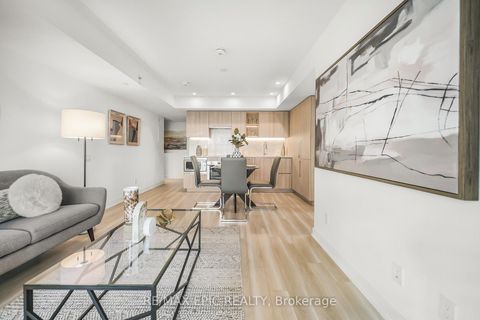 Photo 12 at 810 - 17 Bathurst Street, Waterfront Communities C1, Toronto