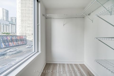 Photo 28 at 810 - 17 Bathurst Street, Waterfront Communities C1, Toronto