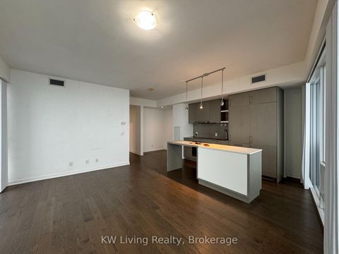 Photo 8 at 5810 - 100 Harbour Street, Waterfront Communities C1, Toronto