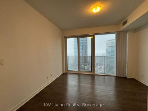 Photo 13 at 5810 - 100 Harbour Street, Waterfront Communities C1, Toronto