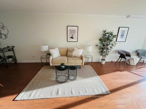 Photo 6 at 206 - 356 McRae Drive, Leaside, Toronto