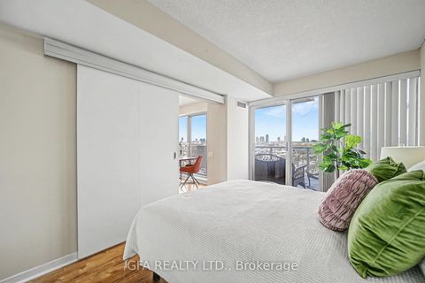 Photo 4 at 720 - 1040 The Queensway Street, City Centre West, Toronto