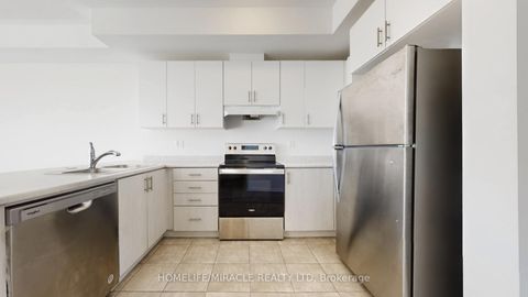 Photo 10 at 779 Heathrow Path, Samac, Oshawa