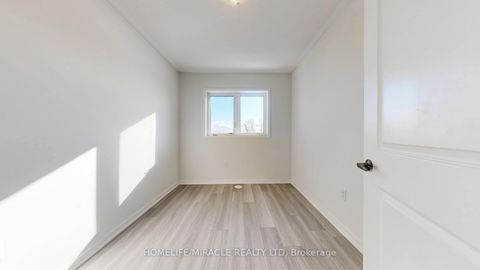 Photo 28 at 779 Heathrow Path, Samac, Oshawa