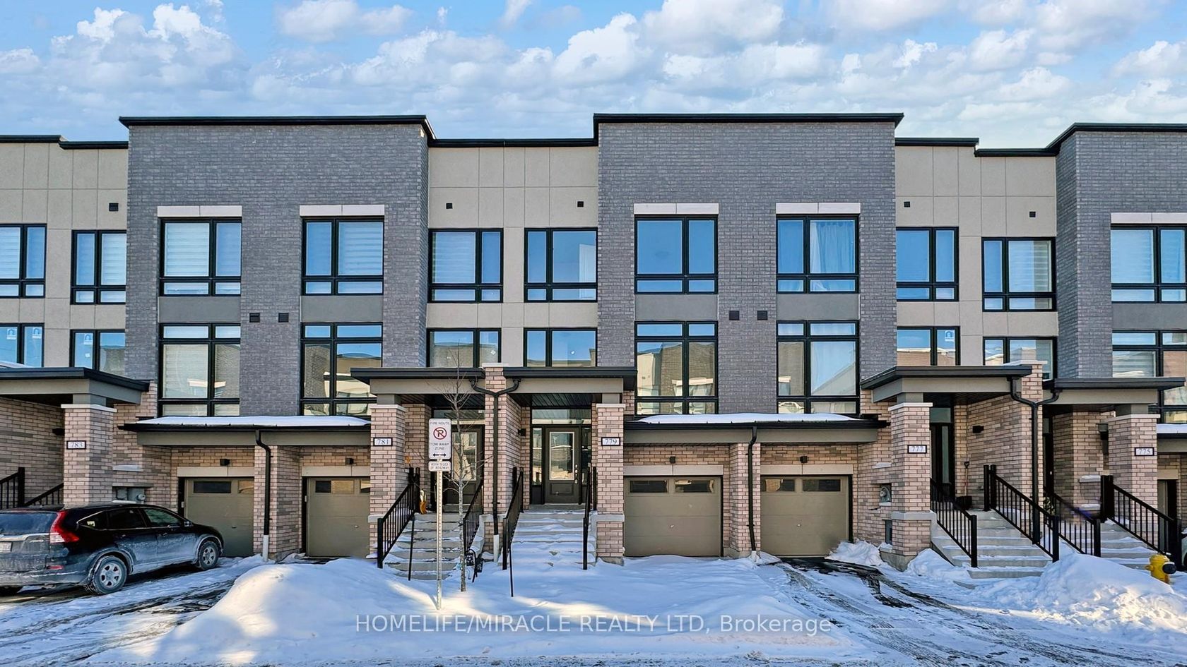 779 Heathrow Path, Samac, Oshawa 