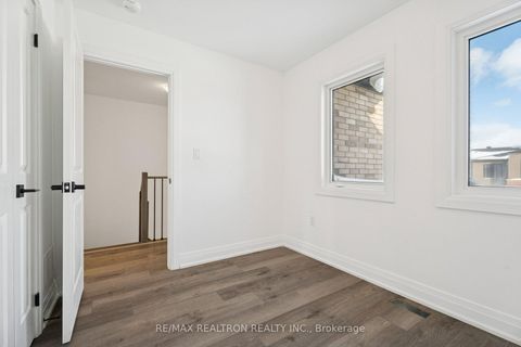 Photo 11 at 5 Haven Lane, Painswick South, Barrie