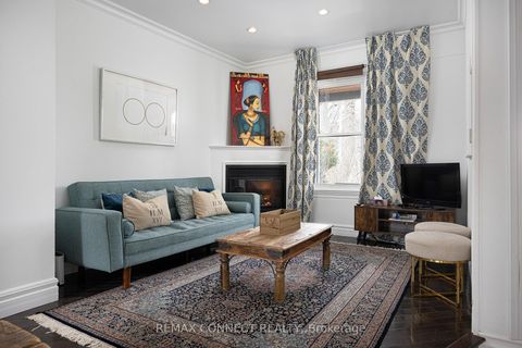 Photo 4 at 238 River Street, South St. James Town, Toronto