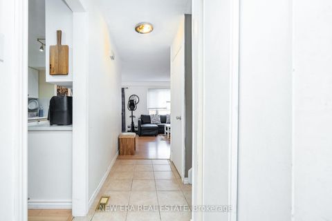 Photo 6 at 34 Lampman Lane, Letitia Heights, Barrie