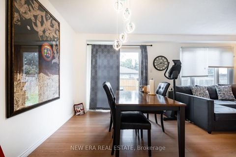 Photo 11 at 34 Lampman Lane, Letitia Heights, Barrie