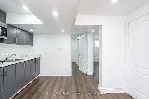 Photo 29 at 34 Lampman Lane, Letitia Heights, Barrie