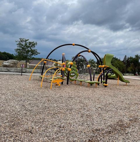 Photo 42 at 34 Lampman Lane, Letitia Heights, Barrie