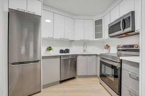 Photo 8 at 2507 - 270 Queens Quay W, Waterfront Communities C1, Toronto