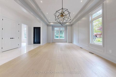 Photo 4 at 32 Cossar Avenue, Aurora Highlands, Aurora