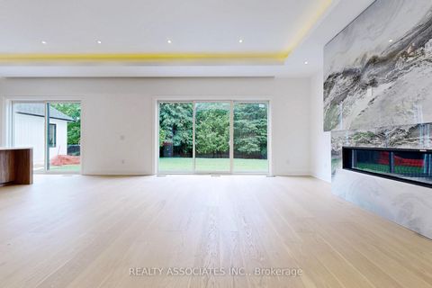 Photo 8 at 32 Cossar Avenue, Aurora Highlands, Aurora