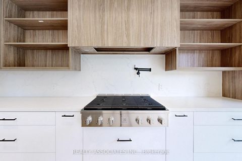 Photo 15 at 32 Cossar Avenue, Aurora Highlands, Aurora