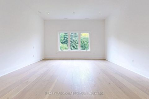 Photo 21 at 32 Cossar Avenue, Aurora Highlands, Aurora