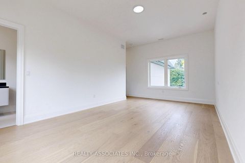 Photo 38 at 32 Cossar Avenue, Aurora Highlands, Aurora