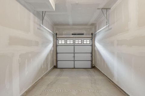 Photo 2 at 4 - 23 Hay Lane, Shore, Barrie