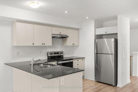 Photo 9 at 4 - 23 Hay Lane, Shore, Barrie