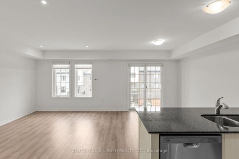 Photo 11 at 4 - 23 Hay Lane, Shore, Barrie