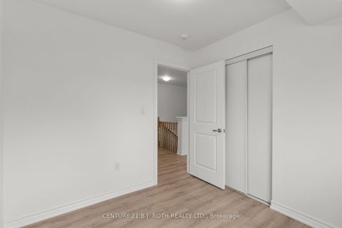 Photo 12 at 4 - 23 Hay Lane, Shore, Barrie