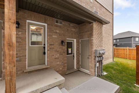 Photo 22 at 4 - 23 Hay Lane, Shore, Barrie