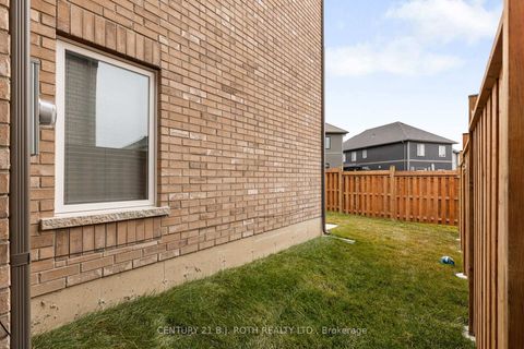 Photo 23 at 4 - 23 Hay Lane, Shore, Barrie