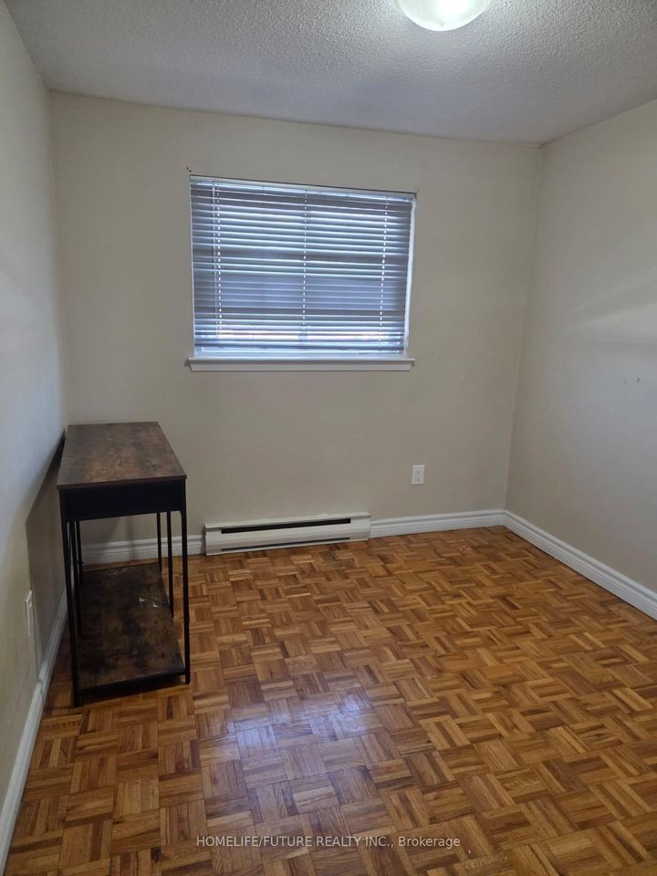 Photo 5 at 37 - 4 Darras Court, Southgate, Brampton