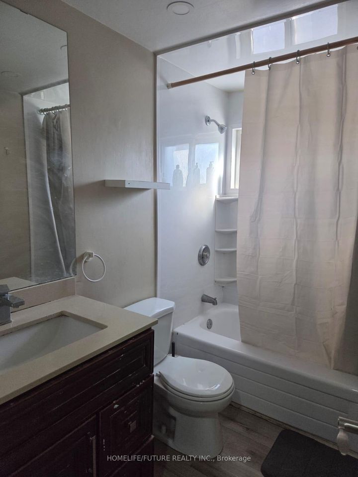 Photo 6 at 37 - 4 Darras Court, Southgate, Brampton