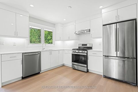 Photo 6 at 1268 15th Side Road, Rural King, King