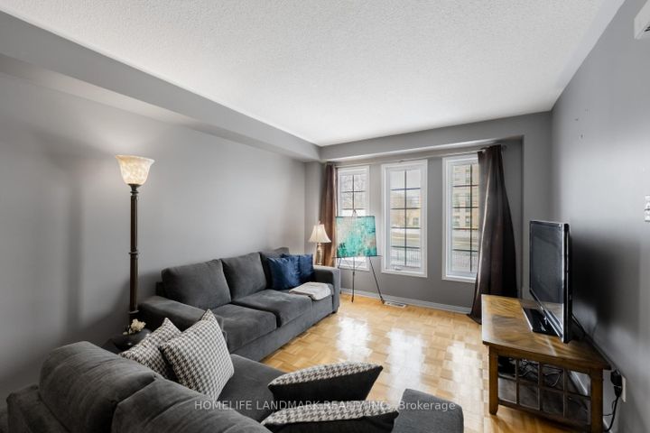 Photo 5 at 28 - 4950 Albina Way, Hurontario, Mississauga