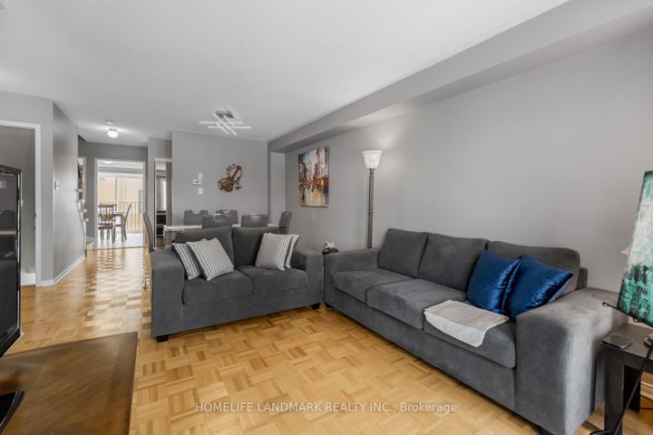 Photo 7 at 28 - 4950 Albina Way, Hurontario, Mississauga