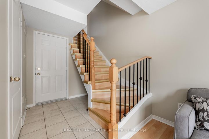 Photo 16 at 28 - 4950 Albina Way, Hurontario, Mississauga