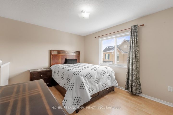 Photo 24 at 28 - 4950 Albina Way, Hurontario, Mississauga