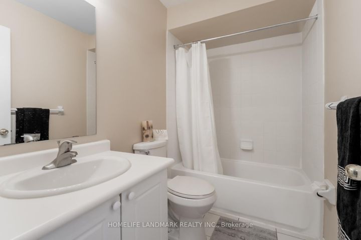 Photo 29 at 28 - 4950 Albina Way, Hurontario, Mississauga
