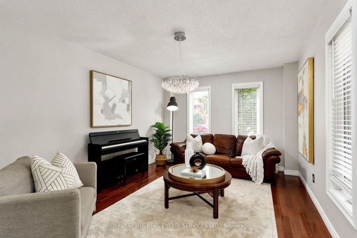 Photo 6 at 7 - 2006 Glenada Crescent, WC Wedgewood Creek, Oakville