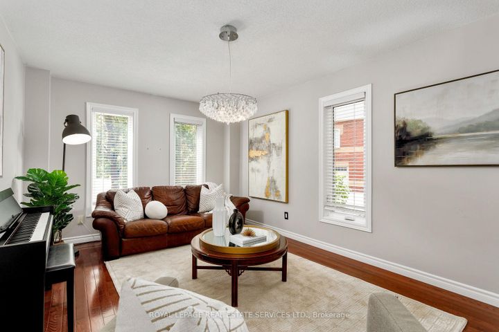 Photo 7 at 7 - 2006 Glenada Crescent, WC Wedgewood Creek, Oakville