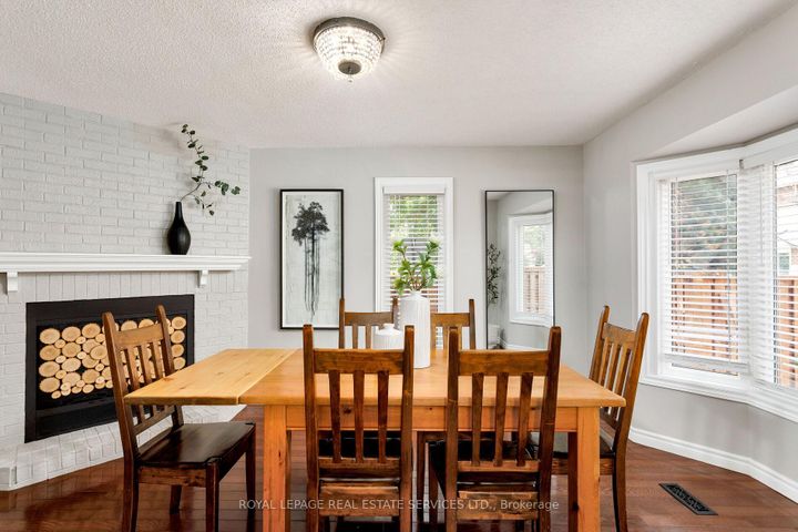 Photo 15 at 7 - 2006 Glenada Crescent, WC Wedgewood Creek, Oakville