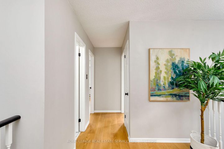 Photo 31 at 7 - 2006 Glenada Crescent, WC Wedgewood Creek, Oakville