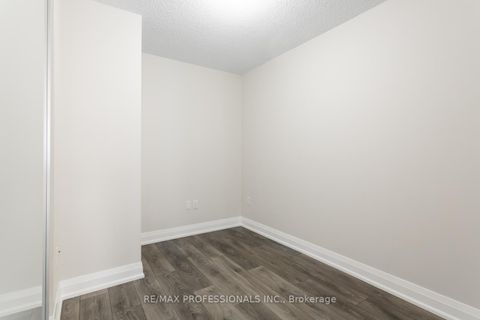 Photo 5 at 606 - 9 Valhalla Inn Road, City Centre West, Toronto