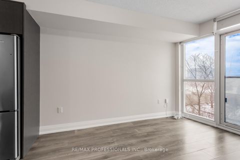 Photo 13 at 606 - 9 Valhalla Inn Road, City Centre West, Toronto