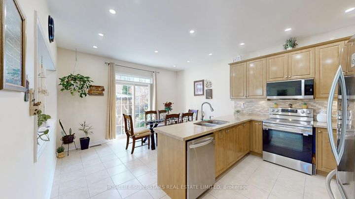 Photo 13 at 57 Quailvalley Drive, Wellington, Brampton