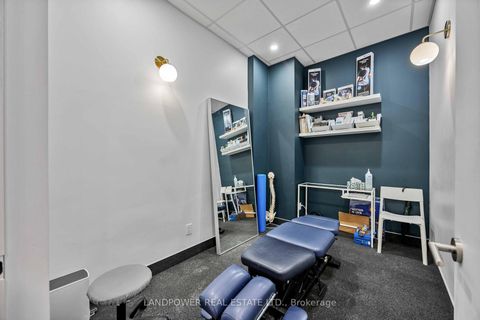 Photo 7 at 220-221 - 15 Wellesley Street W, Bay Street Corridor, Toronto